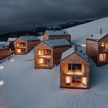 Peterhof Chalet *